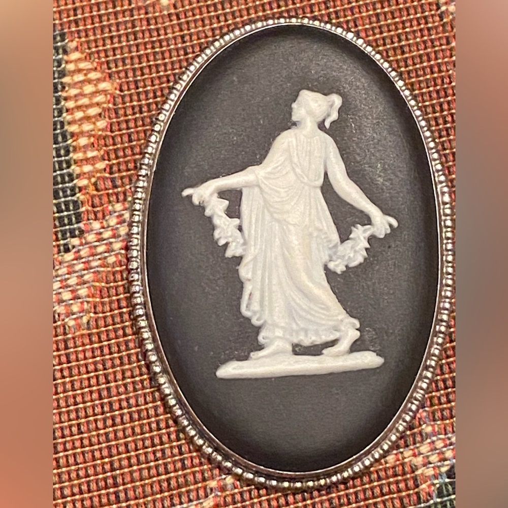 Vintage Wedgwood Black Jasperware Silver Brooch